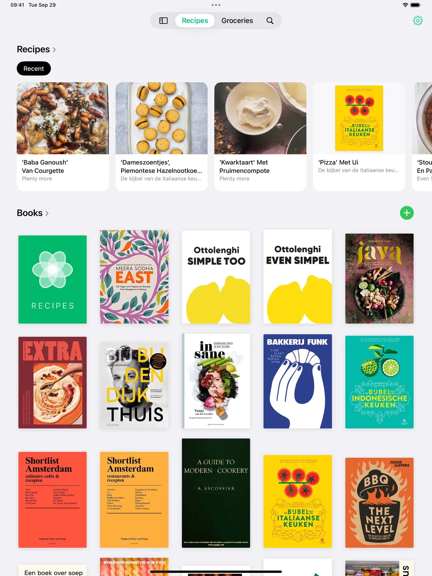 De CookCook-bibliotheek op iPad, met recente recepten boven een raster van kookboekomslagen